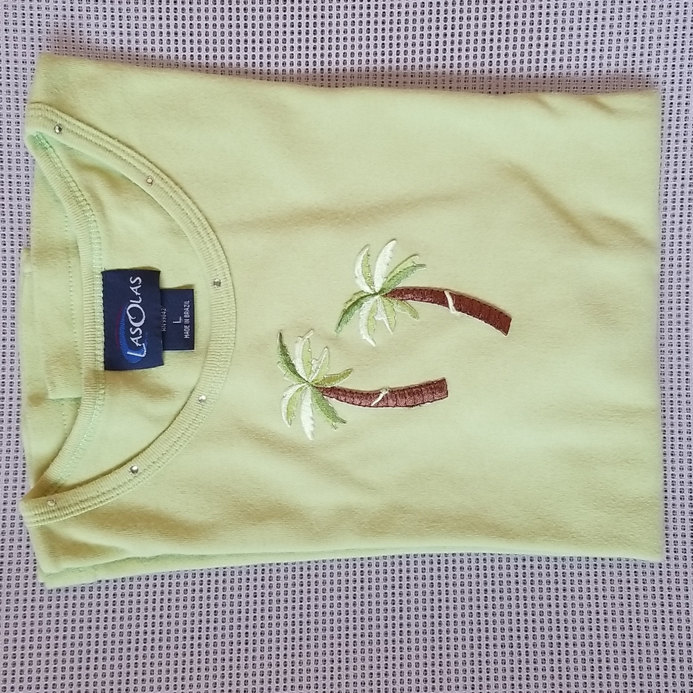 Embroidered shirt w/ rhinestones